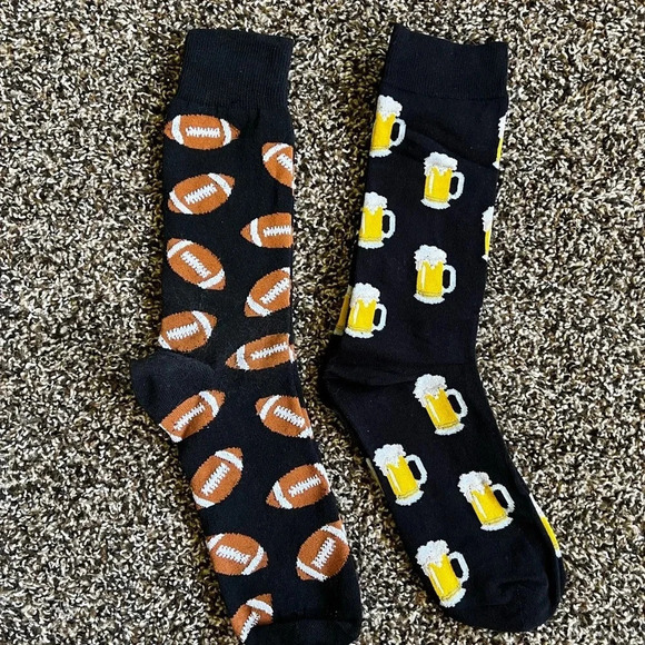 Two pairs of men’s socks - Picture 1 of 1